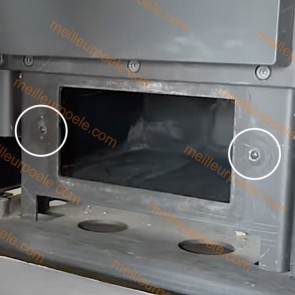 Inserts filetés pour trappe de visite Rika Domo Ref. N113098 (Lot de 2 inserts). Emplacement sur le poêle